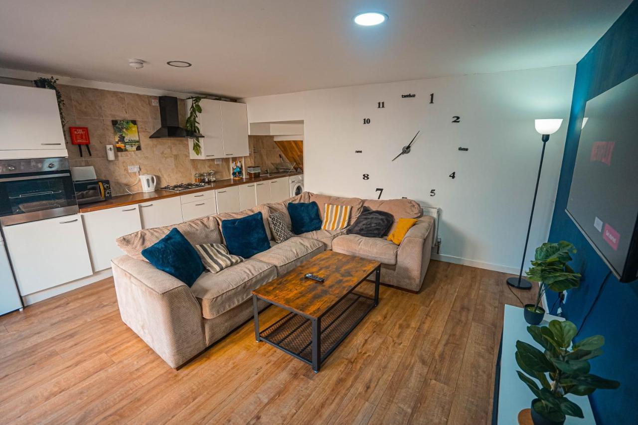 Private And Spacious 2 Bedroom House - Free Parking! Cardiff Exterior foto
