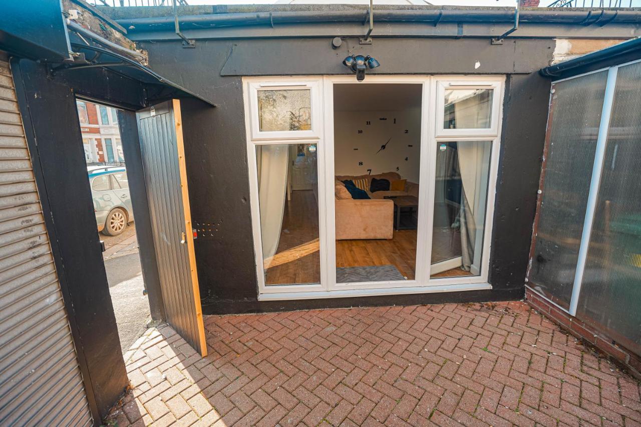 Private And Spacious 2 Bedroom House - Free Parking! Cardiff Exterior foto