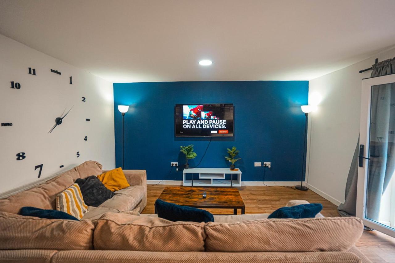 Private And Spacious 2 Bedroom House - Free Parking! Cardiff Exterior foto
